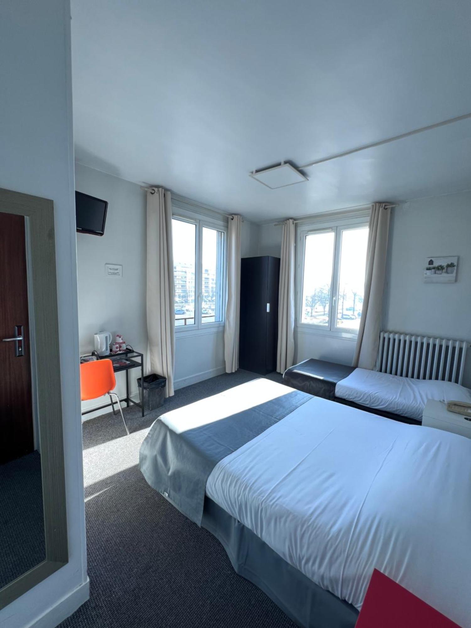 Hotel De l'Univers Caen Buitenkant foto