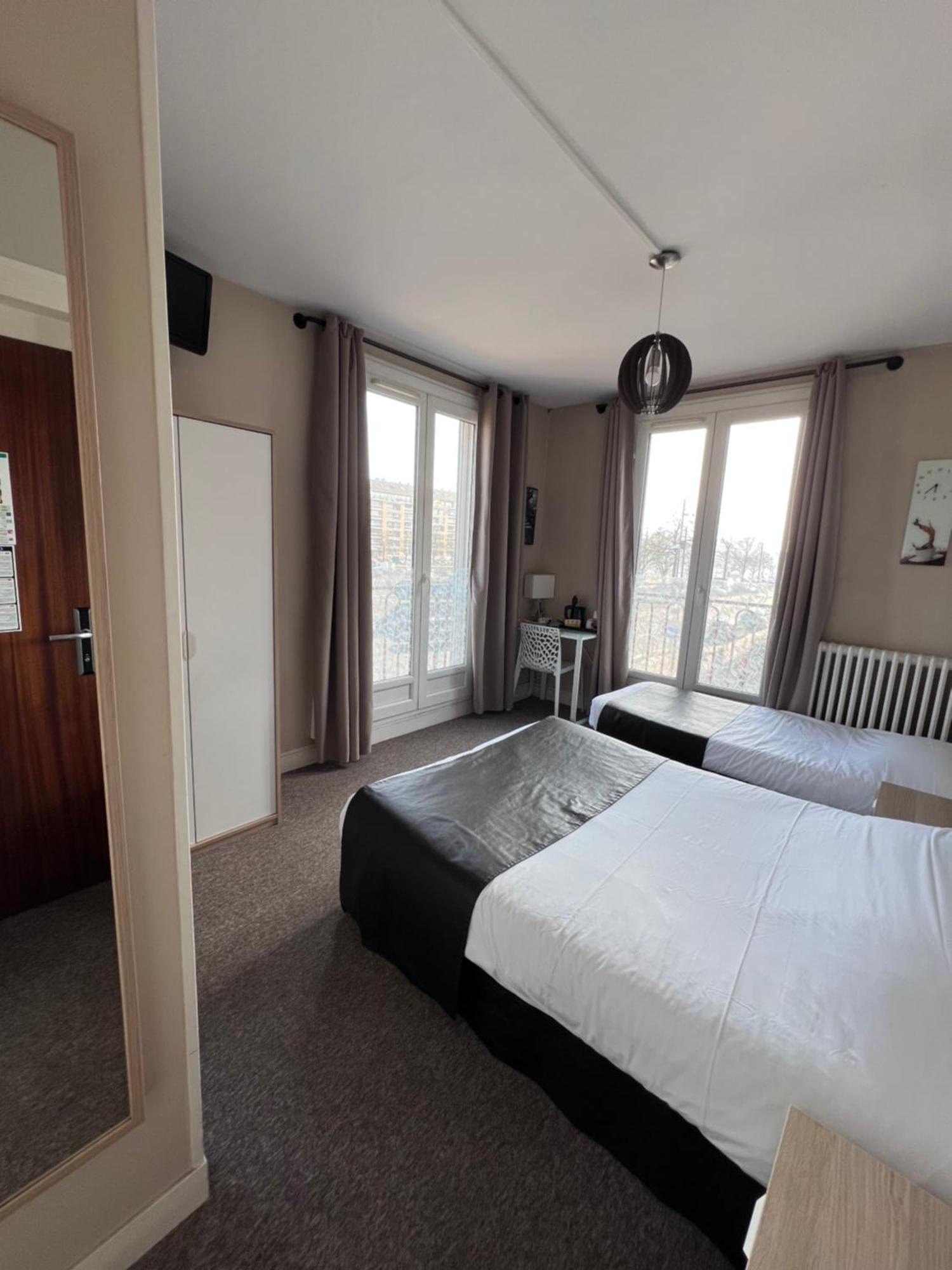 Hotel De l'Univers Caen Buitenkant foto